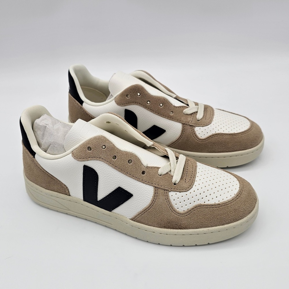 Veja Mens V-10 ChromeFree Leather Sneakers White Black Sahara Suede Size 40 US 7